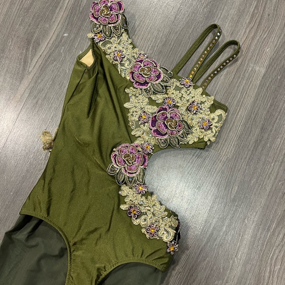 Glamour Costumes Green Rhinestoned Cut Out Bodysuit - Picture 5 of 6